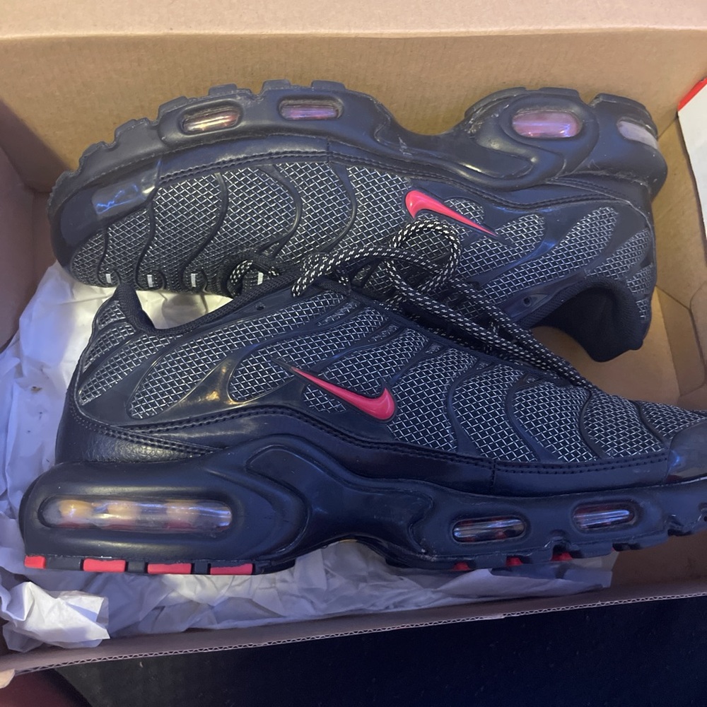 Nike Black and Red Sneakers